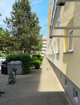 Single-Wohnung mit ebenerdiger Dusche am Bruchsee - Halle (Saale)