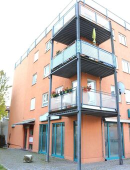 Attraktive 3-Zimmer-Wohnung mit kleinem Balkon - Schwandorf