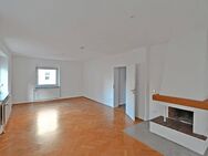 Rüttenscheider Herzblatt! Bezugsklare 2-Raum-Altbau-Wohnung im EG mit Balkon und Kamin - Essen