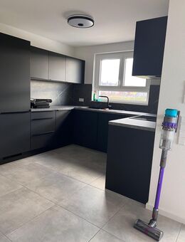 Hochwertige Schwarz/Marmor Küche inkl. Geräte. Preis VB - Rust