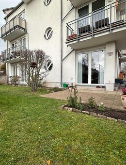 Gemütliche 3-Zimmer-Wohnung mit Terrasse, Garten und zwei Tiefgaragenplätzen in Weimar - Weimar