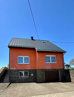 Renoviertes EFH mit Nebengebäuden, 12 kWp PV-Anlage mit Batterie und Garage in ruhiger Lage, in der Nähe des Dreiländereck Deutschland- Luxemburg- Bel - Lützkampen