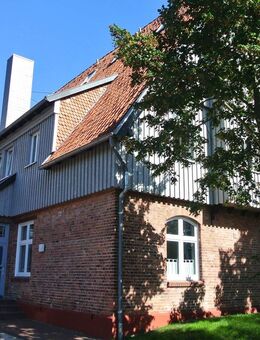 Moderne 2-Zimmer-Wohnung mit EBK im DG in Hermannsburg! (AK-1020-95) - Hermannsburg