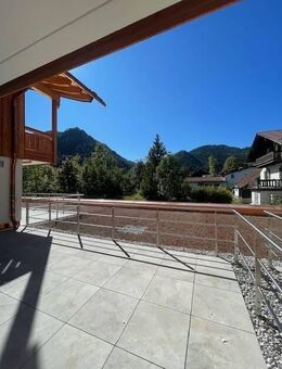 Schliersee: Neubau-TERRASSENWOHNUNG mit Bergblick - ERSTBEZUG 2025 - Schliersee