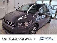 VW Touran, 1.5 TSI MOVE 110kW, Jahr 2023 - Eschborn