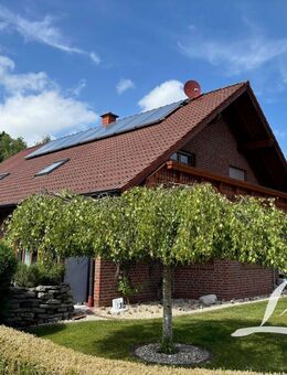 **Renovierte Dachgeschosswohnung - Sackgassenlage!** - Apen