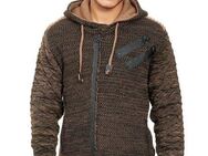 Rusty Neal Strickjacke in cooler Grobstrickoptik