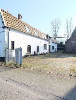 Ehemalige Schmiede mit Wohnhaus und großer Scheune - Uedem