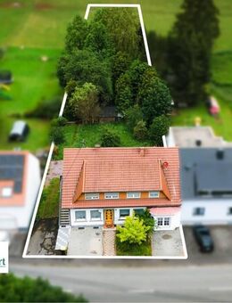 IDEAL FÜR TIERFREUNDE: 219 M² WOHNHAUS AUF 26 AR! - Wadern