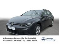 VW Golf Variant, 1.5 eTSI Life Plus, Jahr 2022 - Berlin