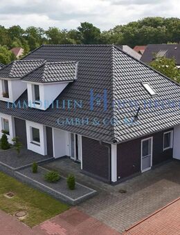 2015 erbaut - 2021 weiter aufgewertet! Direkt einziehen und Zuhause fühlen... Geschmackvolle und moderne Doppelhaushälfte mit Garage und vielen Aussta - Lähden