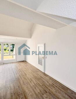 Komplett renoviert, neue Einbauküche, Südbalkon, 2- Zimmer Wohnung zu vermieten - Neubrandenburg