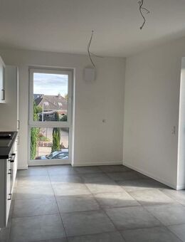 Singlewohnung mit Balkon, Ladesäule und EBK! - Cloppenburg