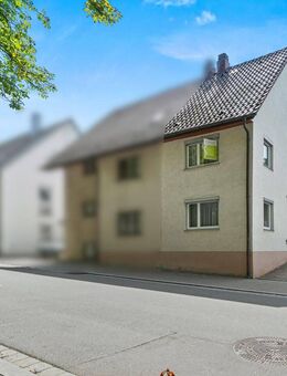 Zentrumsnah mit viel Potential! Doppelhaushälfte in Laupheim - Laupheim