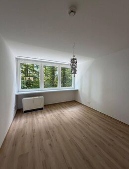 Frisch renovierte 3-Zimmer Wohnung mit Balkon [VAC-17914] - Karlsruhe