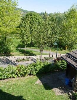 / Wohnen wie im Einfamilienhaus! Großzügige Wohnung mit eigenem Garten in Neu-Listernohl! - Attendorn (Hansestadt)