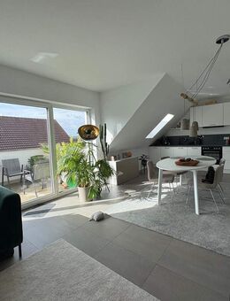 Wohnen in guter und ruhiger Lage von Schwandorf - Attraktive 3 Zimmer Dachgeschoss Wohnung mit Dachterrasse - Schwandorf
