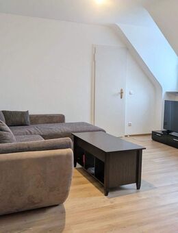 Nähe Wöhrderwiese ! Helle moderne 3-Zi.-DG-Whg. 83 m², Laminat, 6. OG mit Aufzug - Nürnberg