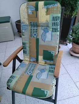 Verschenke 2 gebrauchte Auflagen für Hochlehner Gartenstühle - Essen
