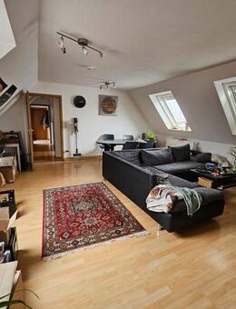 3 Zi. Whg im DG zur Vermietung in Langquaid Auch WG geeignet für 2 Personen - Langquaid