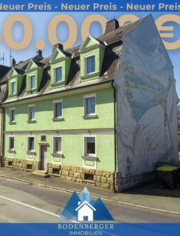 Kapitalanlage: Mehrfamilienhaus mit 15 Garagen neben geplanter Hochschule (Designstudio) in Selb. - Selb