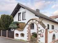 Einzigartiges Haus zentral in Weil: 2 Garagen, separate Wohnung, Ausbaureserve! - Weil (Rhein)