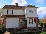 Modernisiertes Einfamilienhaus mit Nebengebäuden und Grundstück im Grünen - Viernau
