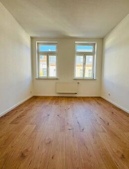 schicke 3 Raum Wohnung +++ WG geeignet +++TOP LAGE+++ in Stötteritz mit Balkon; saniert - Leipzig