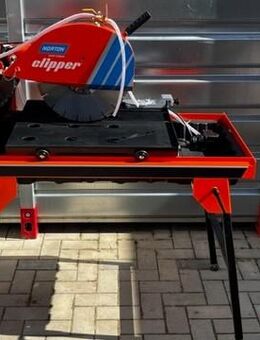 Steintrennmaschine | Pflasterschneider | Nassschneidetisch | Marke: Norton Clipper- Miete - Unterpleichfeld
