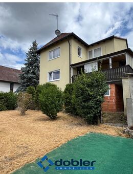 Freistehendes 1-2-Familienhaus mit zwei abgeschlossenen Wohneinheiten in Leinburg - Leinburg