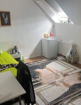 Möbliertes WG-Zimmer in 9-Zi-Whg mit EBK - auf Wunsch für 2 Pers. - S-Bahn-Anbindung nach Stuttgart - Marbach (Neckar)