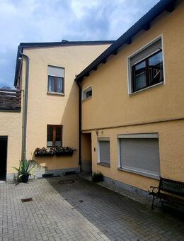 Einfamilienhaus mit Garage in sehr guter Lage von Weiden - Weiden (Oberpfalz)