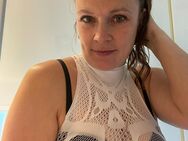 Deutsche Milf 32 besuchtbar für GV BJ Privat! , und Videoverkauf - Freiburg (Breisgau)