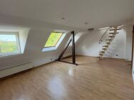 Helle 3-Zimmer-Dachgeschosswohnung mit Hobbyraum auf separater Etage - Krefeld