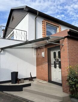 2 Einfamilienhäuser auf großzügigem Grundstück mit vielfältigen Nutzungsmöglichkeiten - Neu Zauche