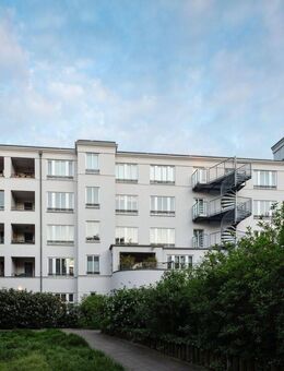 Sanierte, bezugsfreie 2-Zimmerwohnung in grüner Lage von Berlin-Alt-Treptow - Berlin