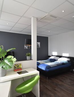 Penthouse-Apartment für 2 Personen, komplett ausgestattet, zentrale Lage Niederrad - Frankfurt (Main)