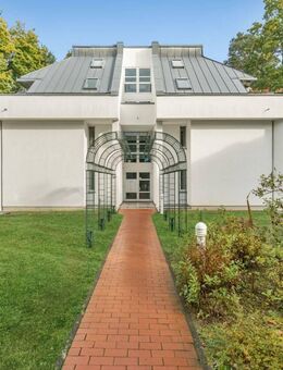 2-Zi.-ETW mit Balkon und Tiefgaragenstellplatz im beliebten Babelsberg in ruhiger, grüner Umgebung - Potsdam
