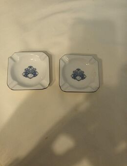 Aschenbecher Peter Hohmeier Köln Größe 7x7 cm. Es sind 2 Stück - Essen