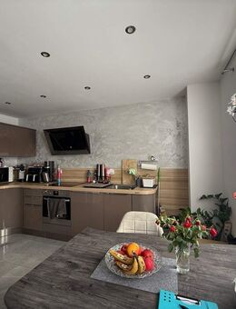 Exklusive 3-4 Zimmer-Maisonette mit Designer-Küche und zwei Bädern in der Josefstraße - Spiesen-Elversberg