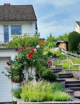 Wohnhaus mit Garage in beliebter Südlage - Bad Hersfeld
