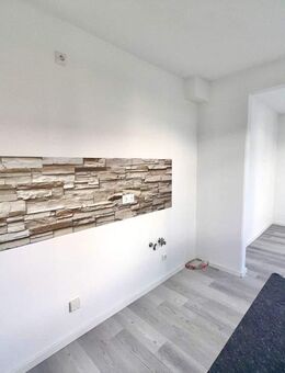 Helle 2-Zimmer-Wohnung mit Sonnenterrasse und Stellplatz - Steinhagen (Landkreis Vorpommern-Rügen)