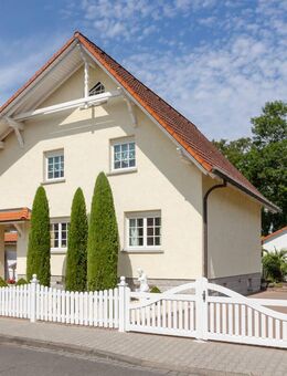 Vielseitiges Zuhause mit großem Grundstück & Nebengebäude - Großkrotzenburg