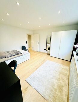 Top Renditeobjekt! Sanierte 4-Zi.-Whg. mit etabliertem WG-Konzept- voll vermietet, starker Cashflow! - München