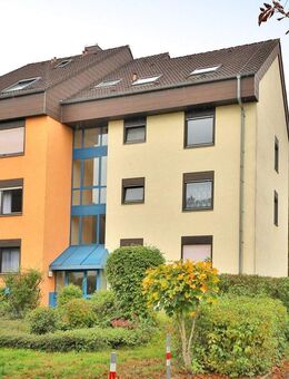 Gemütliche 2-Zimmer-Wohnung mit kleinem Gartenanteil und TG-Parkplatz in der Waldstadt - Karlsruhe