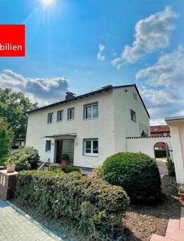 Zweifamilienhaus mit traumhaftem Grundstück in Friedrichsdorf - Friedrichsdorf