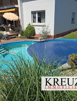 Willkommen in Ihrem neuen Zuhause - 1-FH mit Pool + Gewerbefläche + Halle - Nauheim