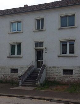 Zweifamilienhaus in Wallerfangen // Vermietet - Wallerfangen