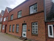 Großes Stadthaus zentral in Husum - Husum (Schleswig-Holstein)