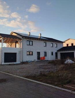 Flexibles Wohnkonzept zum Aus-und Fertigbauen - ZFH mit 3 Garagen, ca. 850m² südl.v.Rain! - Holzheim (Landkreis Donau-Ries)